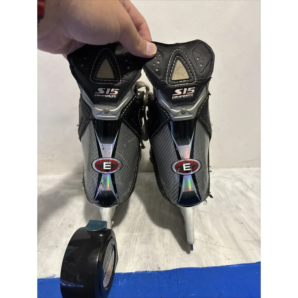 Easton Ice Hockey Skates Kids Size 4.5R WORN